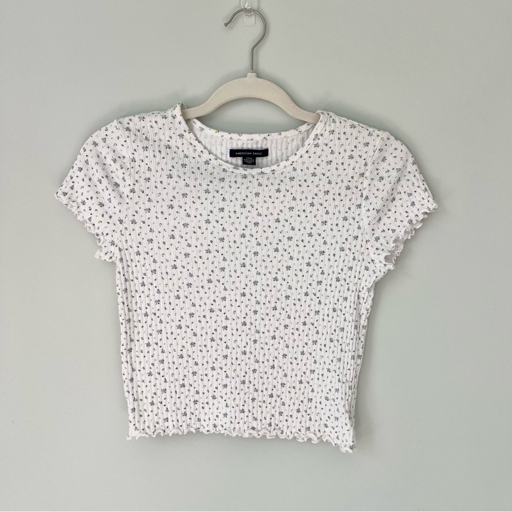American Eagle Outfitters White Floral Short Sleeve Tee